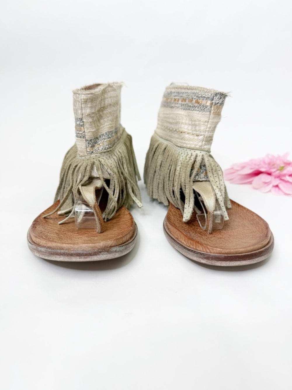Free People Wonderland Fringe Moc Leather Sandals Pearl Boho Bohemian - Picture 2 of 12